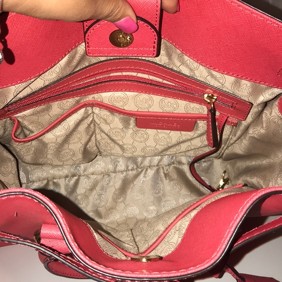 FINAL MARKDOWN!! Large Michael Kors shoulder bag - Picture 7 of 8
